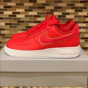 NEW! Women’s Nike Air Force - RED